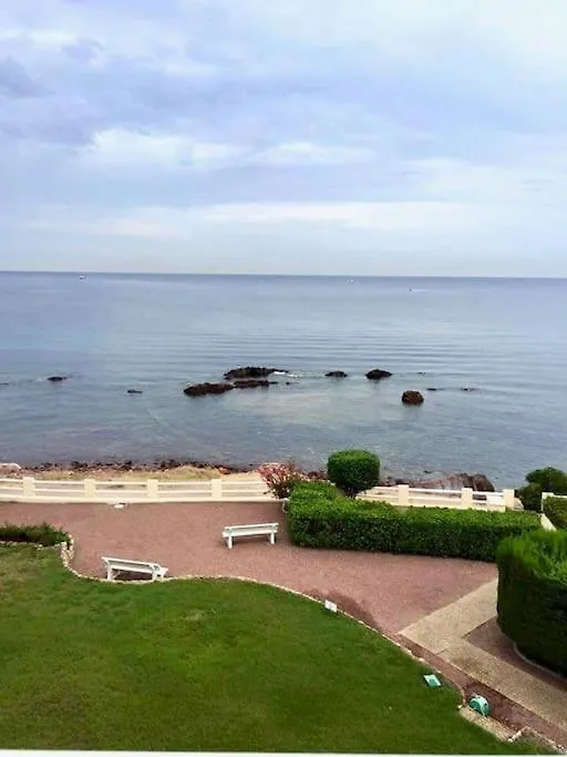 Saint-Raphael Le Salus Apartment  Saint-Raphael (Var)